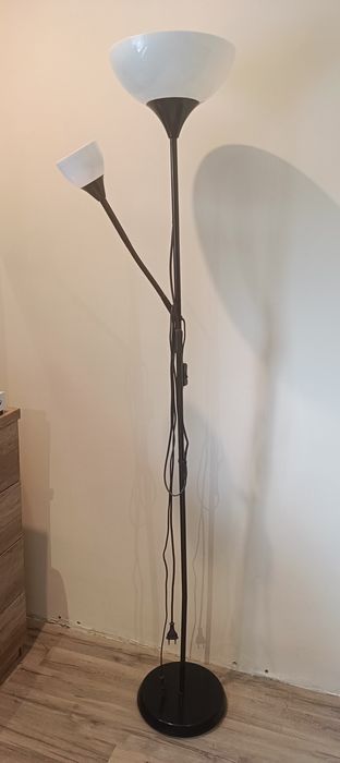 Lamp podłogowa stojąca