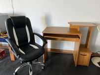 Secretaria com cadeira