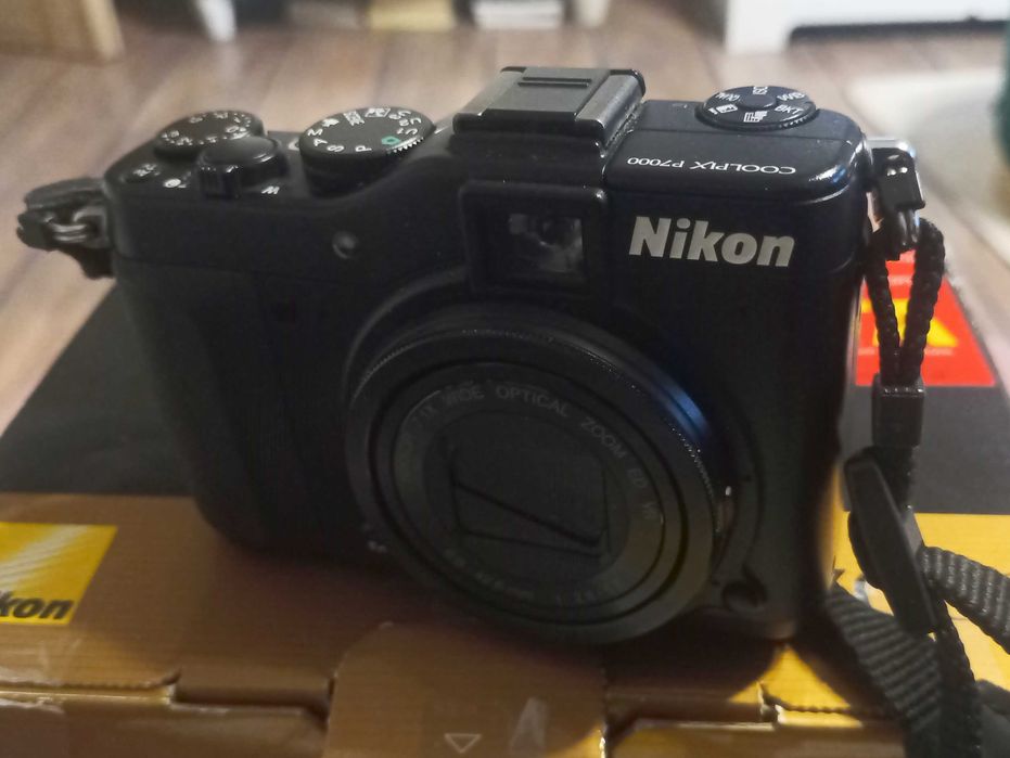 Nikon P7000 komplet zoom 7,1 matryca 10 MPix