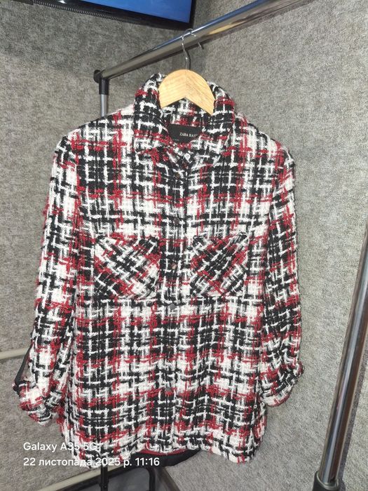 Піджак-рубашка ZARA.