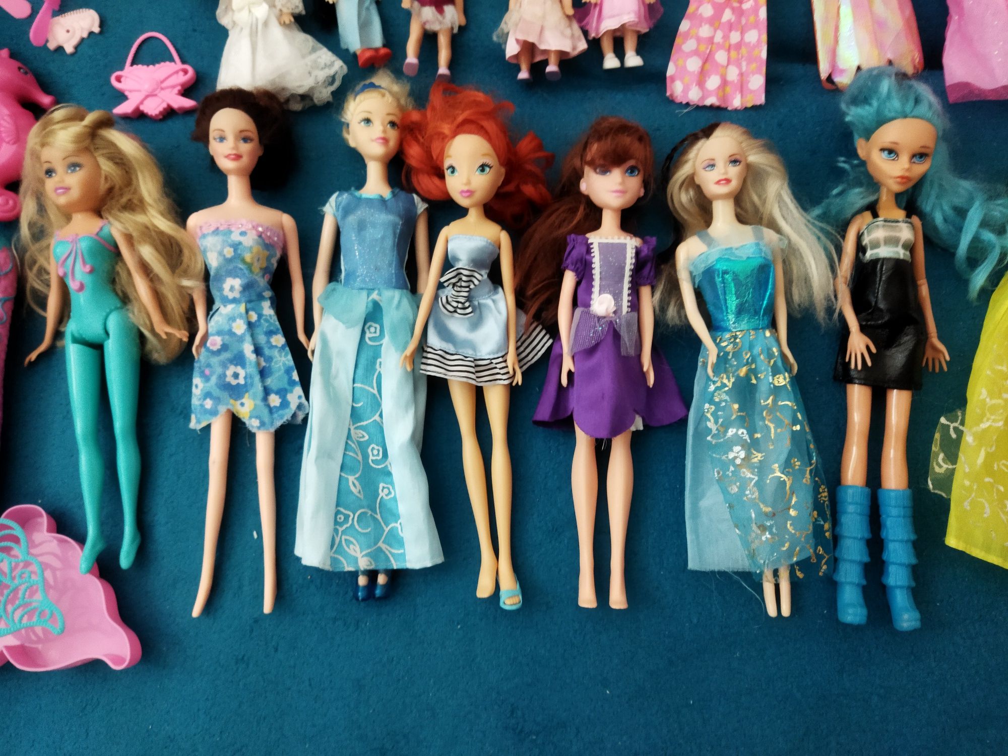 lalki typu Barbie i akcesoria