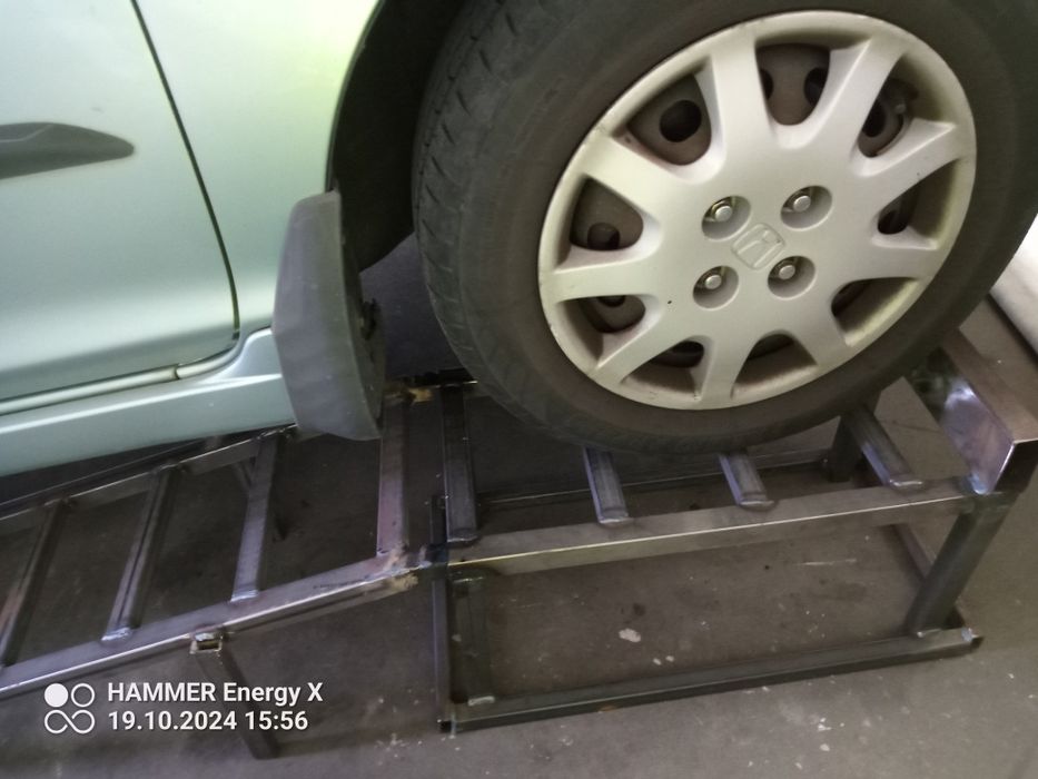 Najazdy samochodowe z wyciąganą drabinką