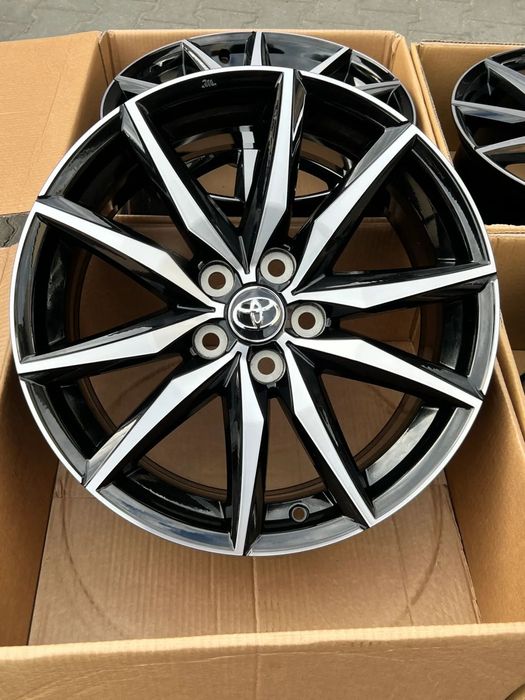 Nowe Oryginalne felgi Toyota CHR Corolla Yaris Cross Avensis RAV 4 Camry 18&#039;&#039; GR