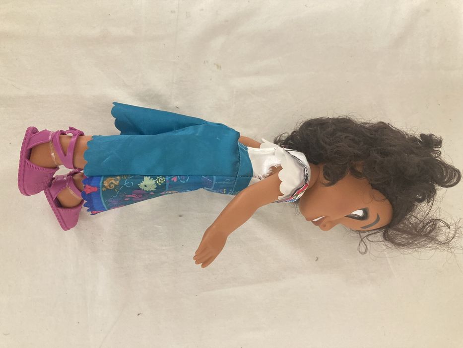 Boneca Mirabel Madrigal, 42cm Altura