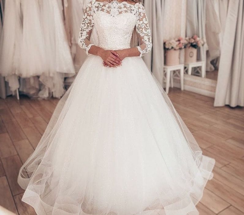 Весільна сукня, Пишна, не вінчана