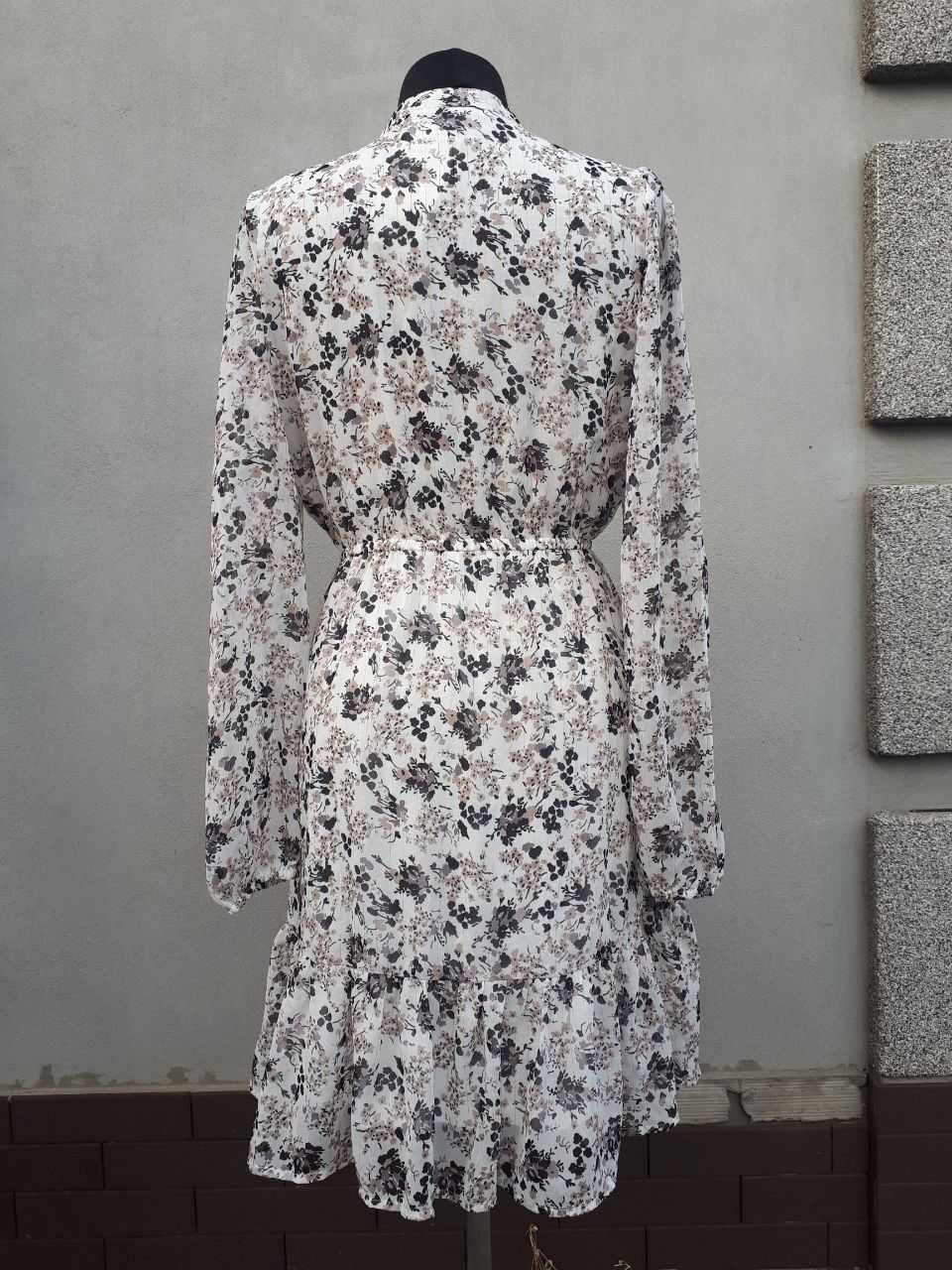 Брендовое женское платье цвета айвори.Сниму видео товара.