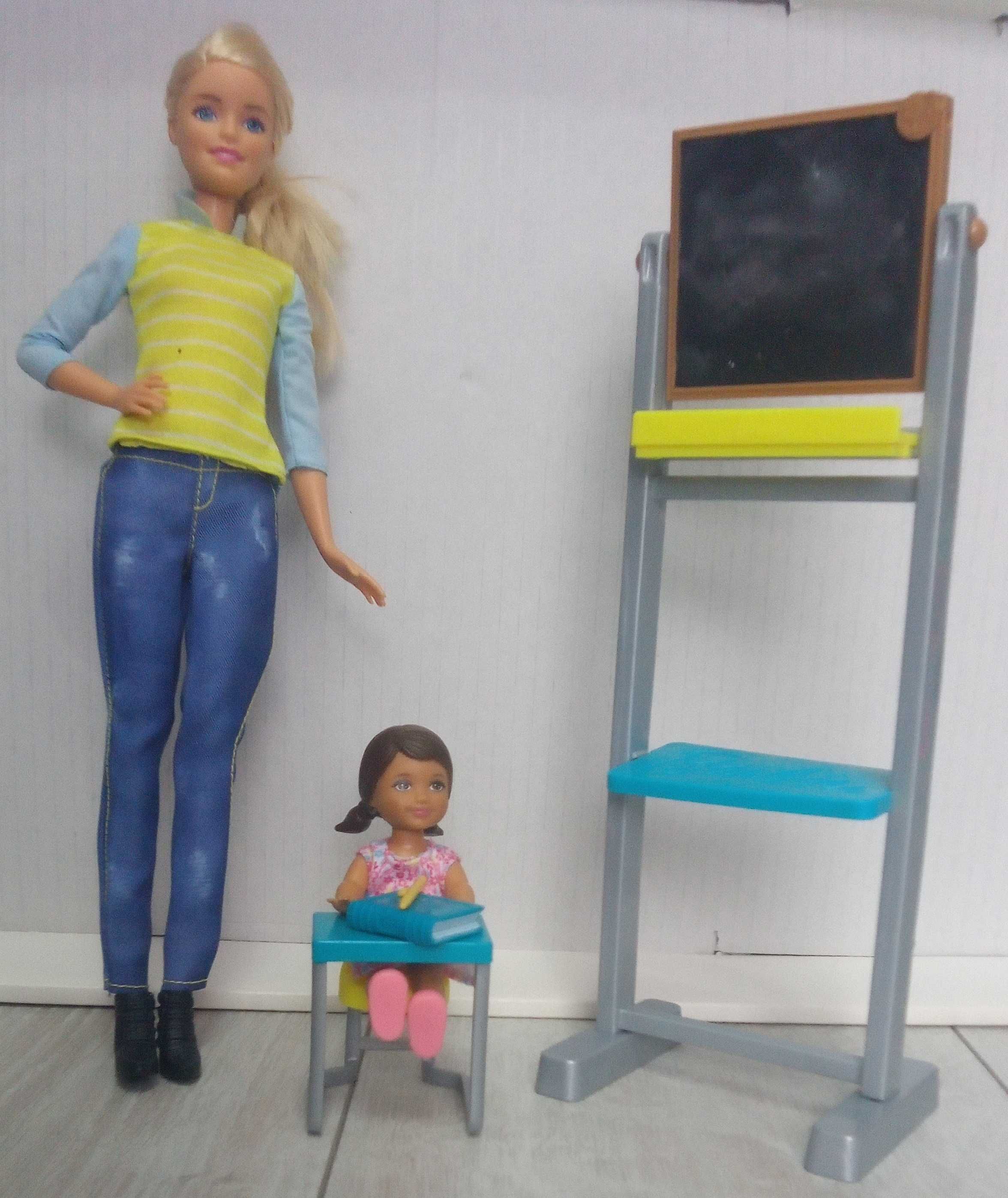 Lalka Barbie - nauczycielka z uczennicą