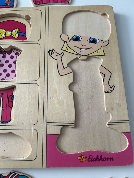 Ubieranka drewniana puzzle moda