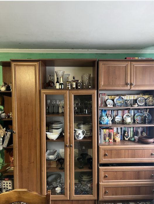 Меблі для вітальні або спальні