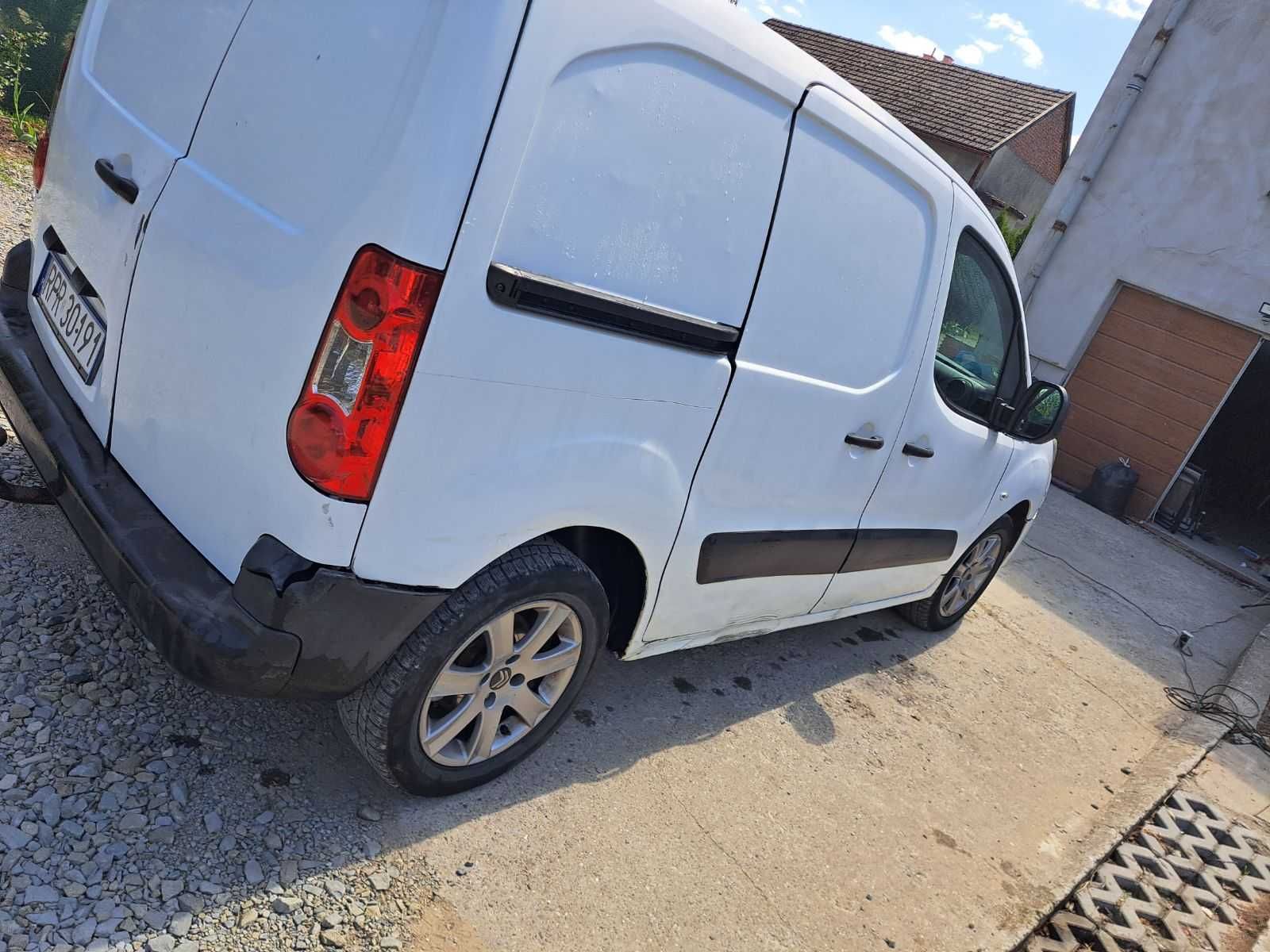 Peugeot Partner van