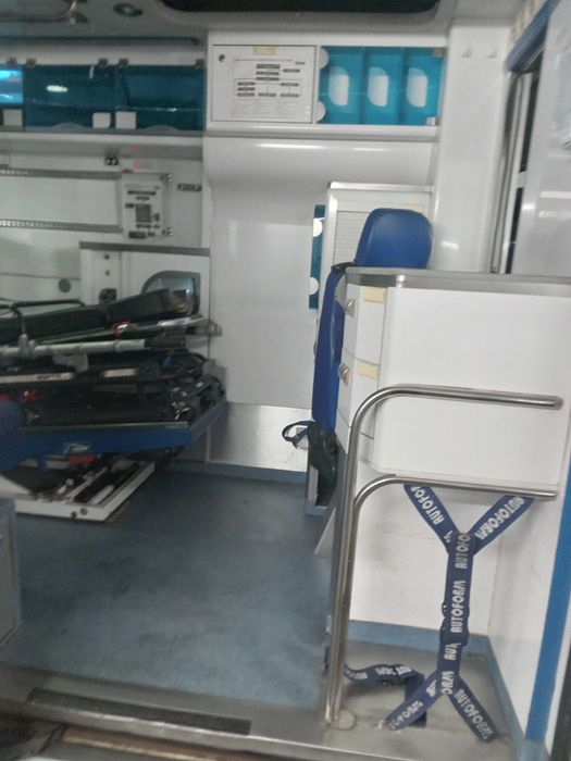 Ambulans Renault Master 145 KM, 2299 cm³, 2012 rok prod.