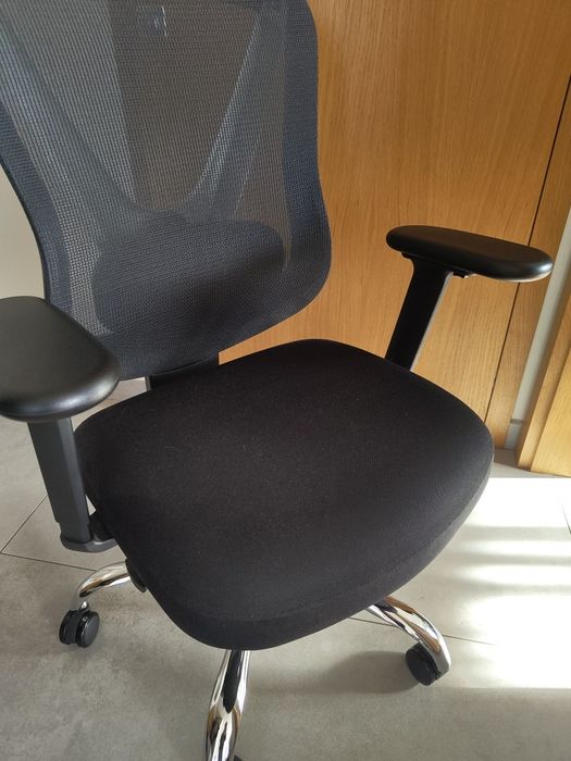 Fotel biurowy HOLLUDLE ergonomiczny - jak nowy - krzesło