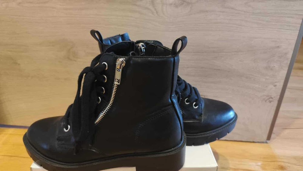 Sprzedam buty zimowe damskie