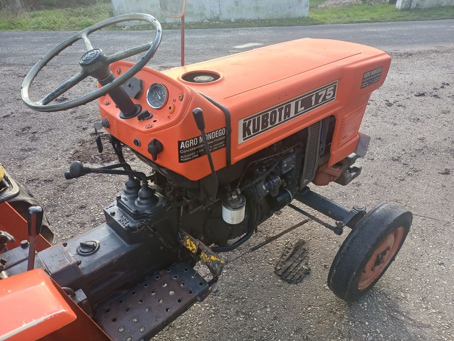 Trator Kubota L175 com documentos