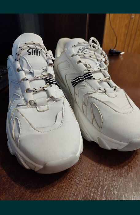 Чоловічі кросівки, 42 розмір