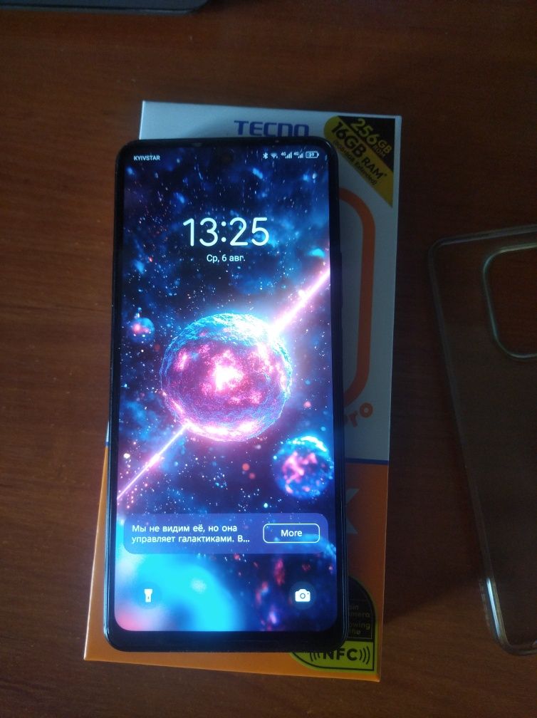 Продам Tecno Spark 20 pro 8/256