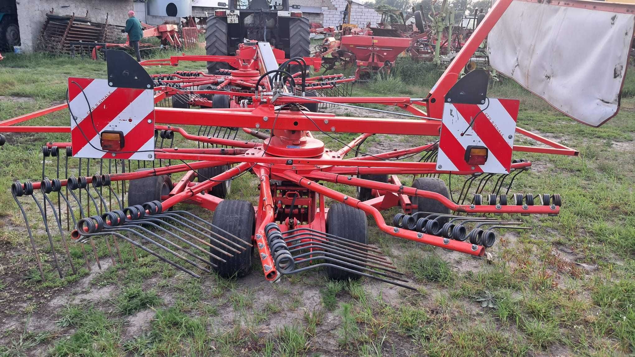KUHN 7932  Zgrabiarka 2011r  Karuzelowa 2 Gwiazdowa  6522 Pottinger