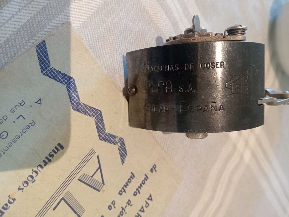Vintage Aparelho Acessorio para Ponto Turco Maquina de Costura Alfa