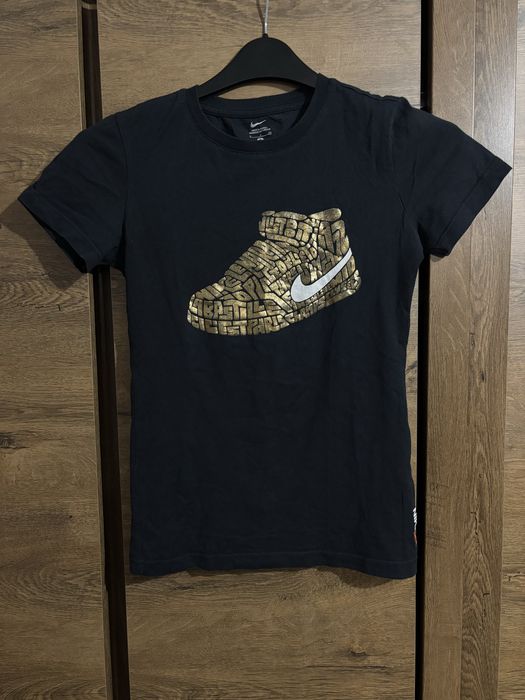 Koszulka Nike | Czarno-złota | Rozmiar S | Złoty Senakers | Paris