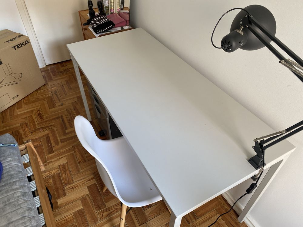 Mesa secretaria como nova 140x60