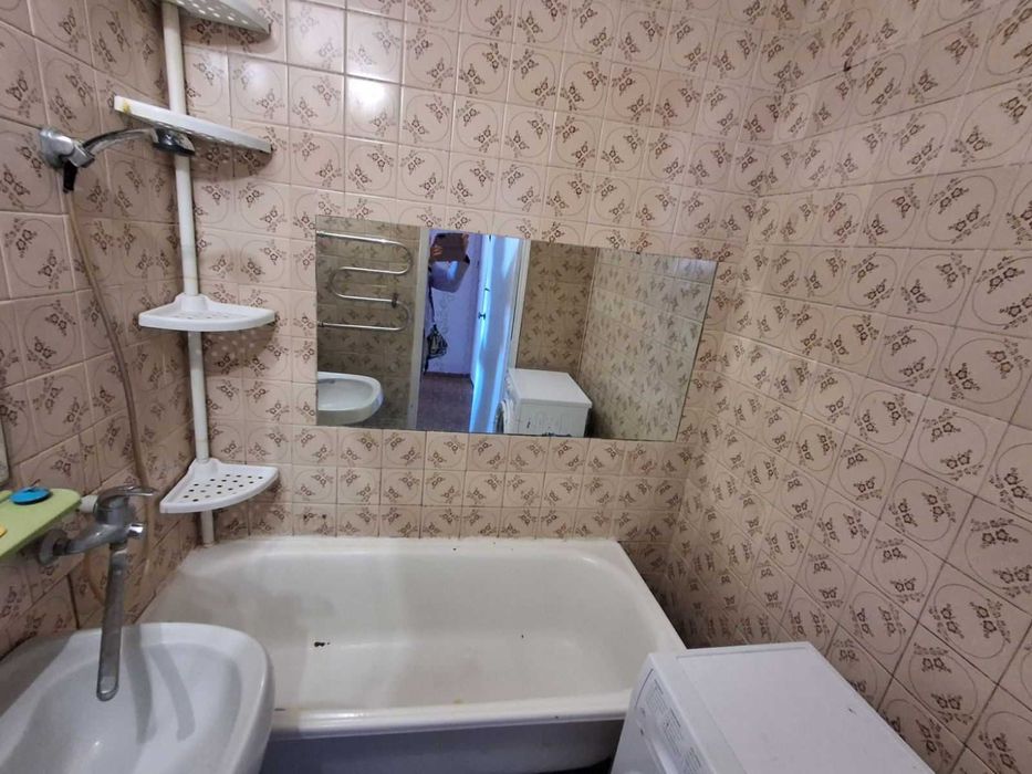 Вилика однокімнатна квартира быля парку, підходить під Е-Відновлення