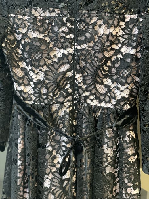 Святкова жіноча сукня