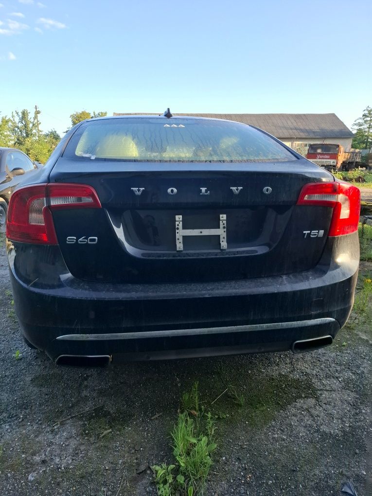 Продаю Volvo S60 2016 p