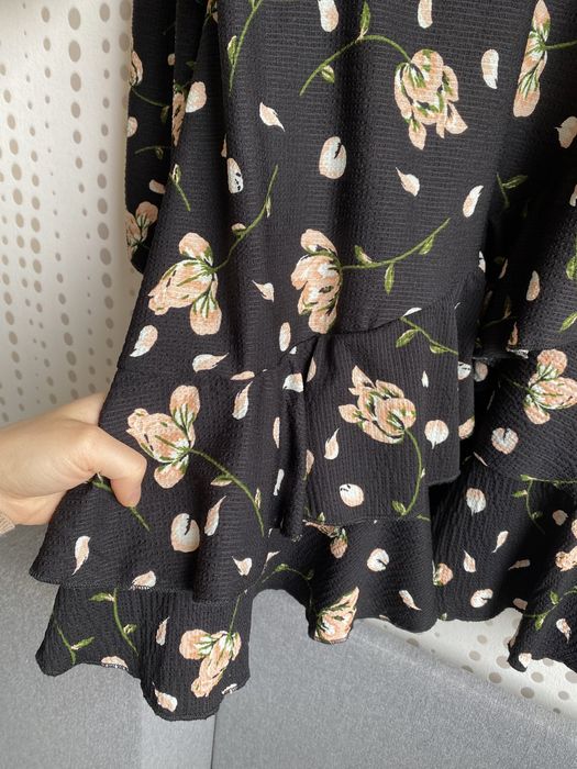 Sukienka zwiewna letnia River island, kwiaty falbanki roz. XL