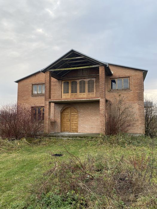 Будинок під комерцію