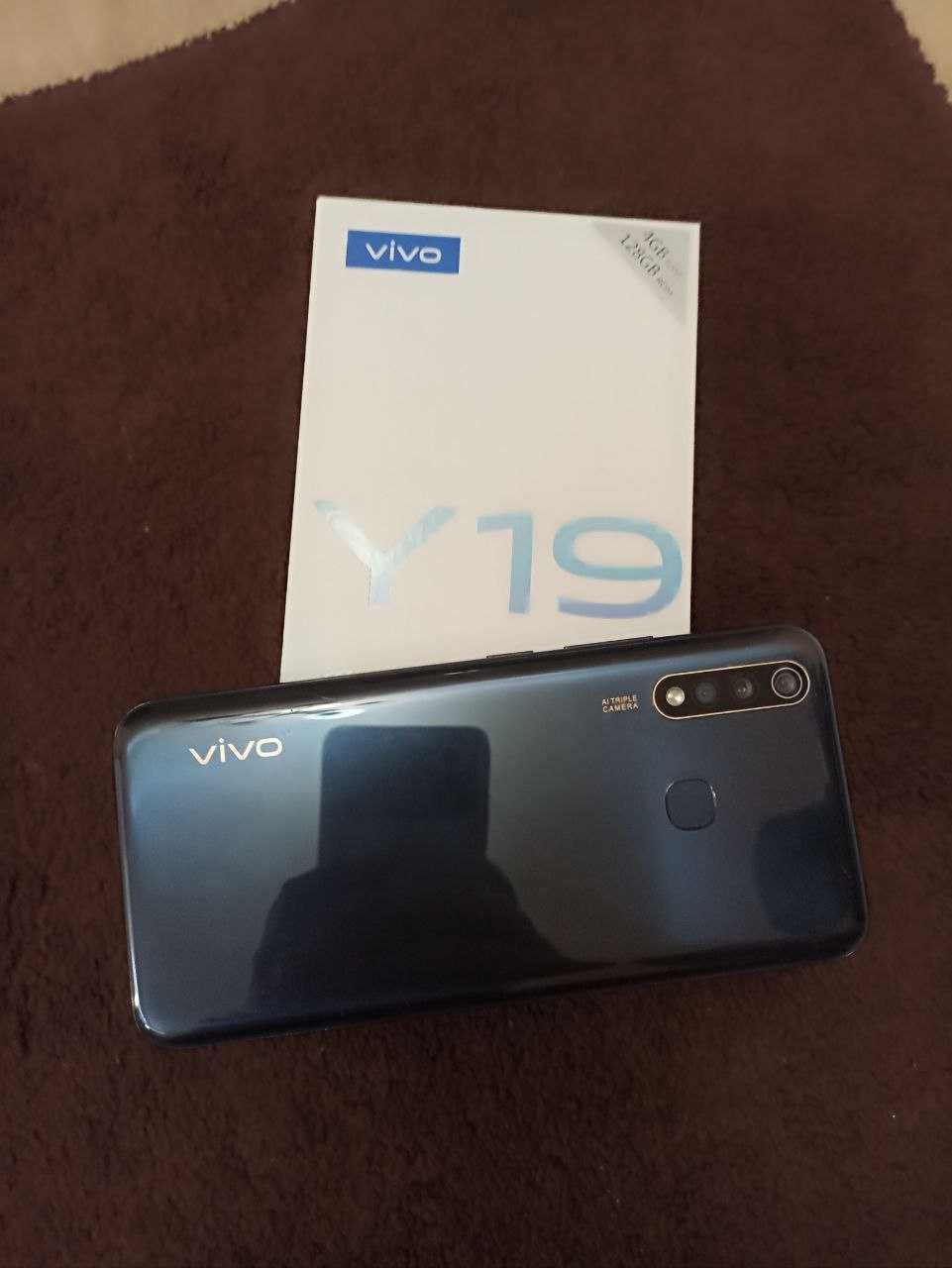 Продам Телефон Vivo Y19