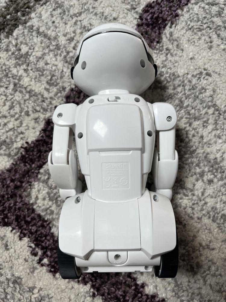 Robot na pilot marki Dumel