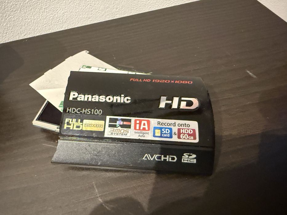 Kamera Panasonic HDC-HS 100
