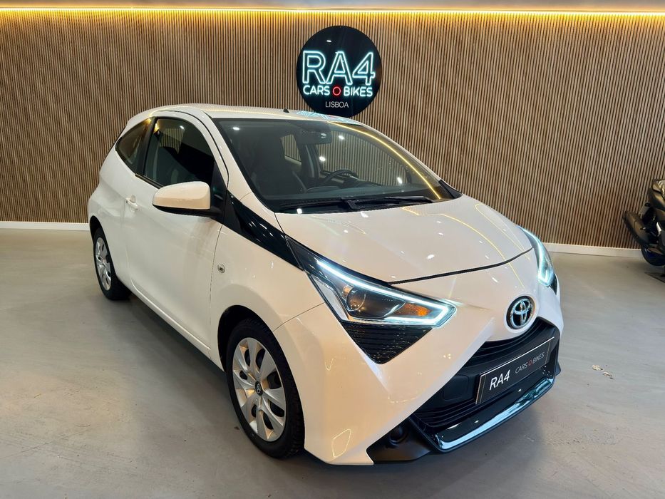 Toyota Aygo 1.0 X-Play Plus MM