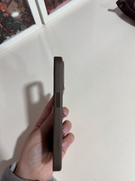 Capa original iPhone 15 Pro FineWoven (Magesafe)