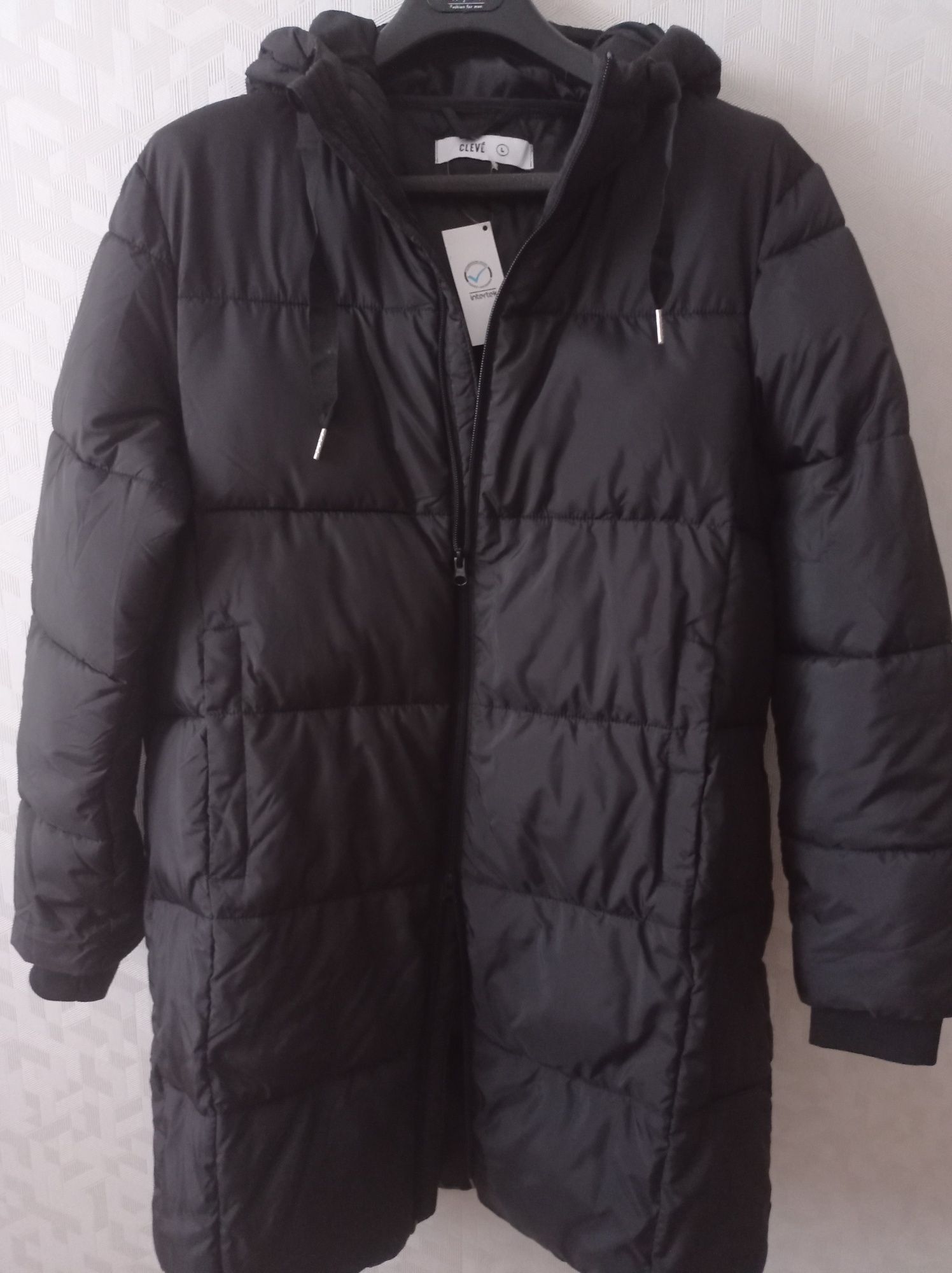 Nowy czarny płaszcz zimowy rozmiar L/XL