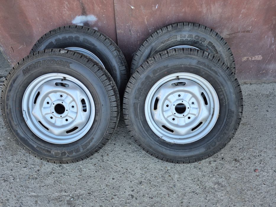 215 75 16 C 216/114 R Hankook