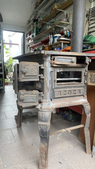 Forno/fogão antigo