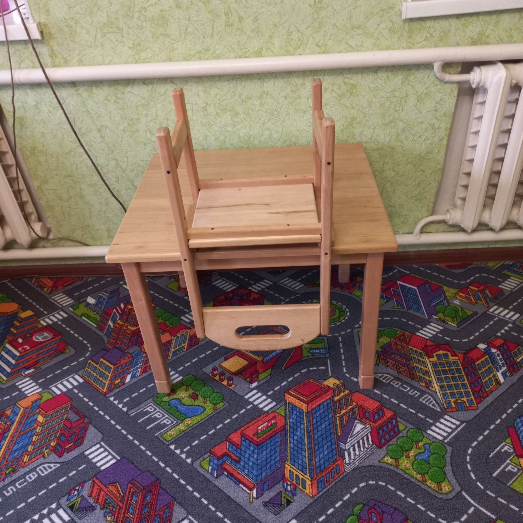 Продам Стіл та стілець дитячі