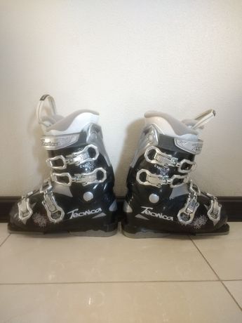 Лыжные ботинки женские