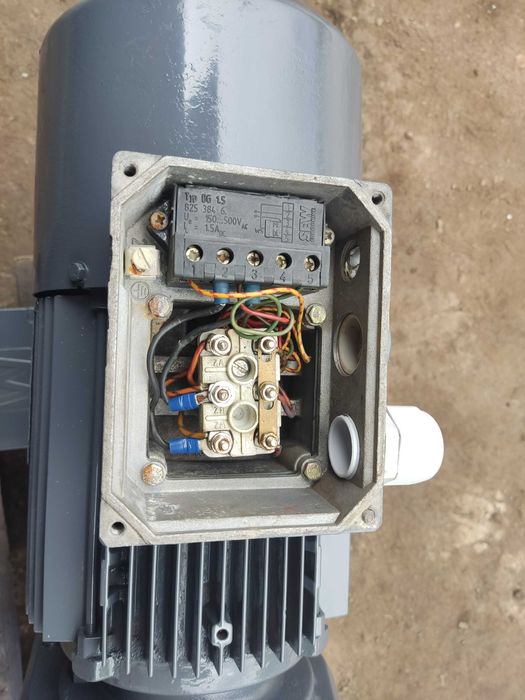 Мотор-редуктор с тормозом на 157 об/мин, 3 кВт, новый Германия