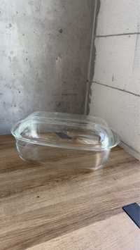 Скляна форма для запікання з кришкою 28 см