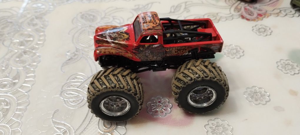 2007 Hot Wheels Monster Jam: Captain's Curse 1/64 Monster z 2007 r