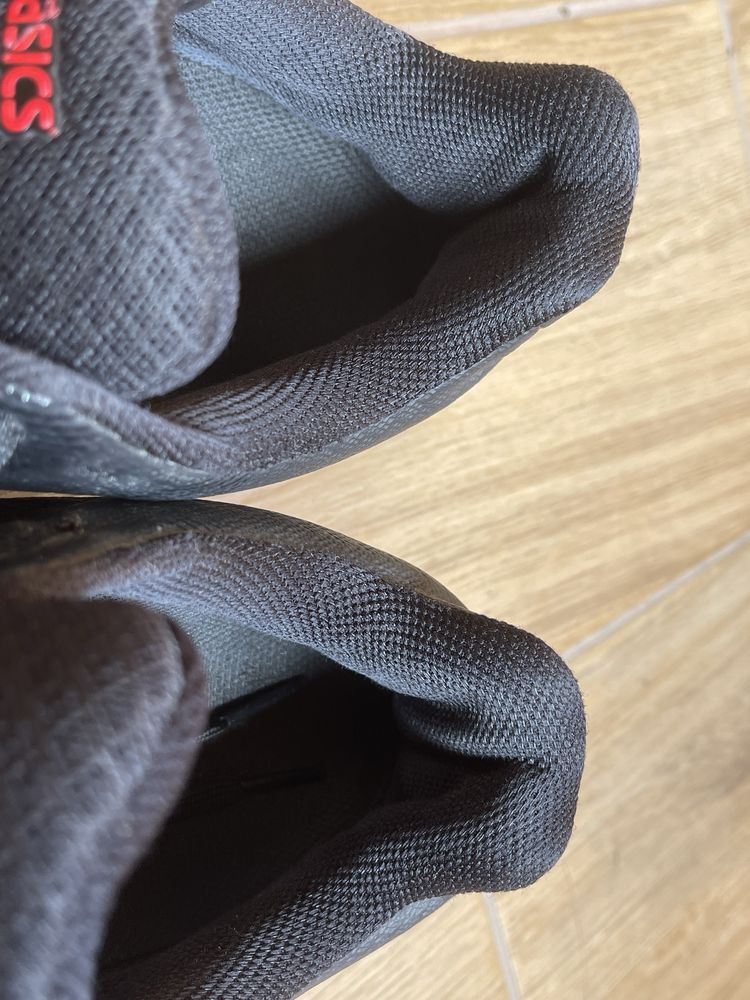 Кросівки Asics gel- fastball 46 р.