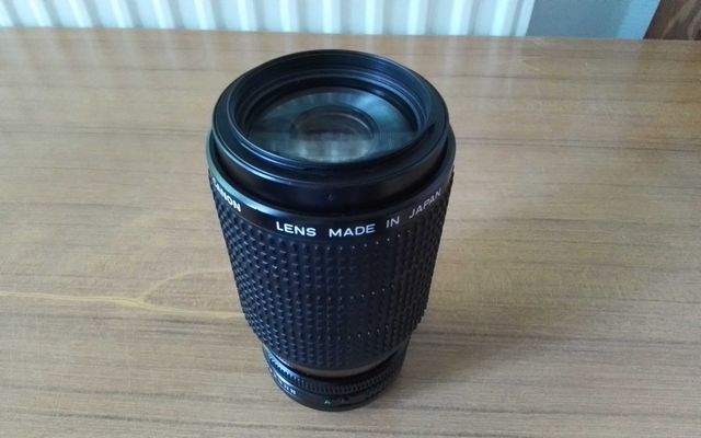 Canon zoom lens FD 75-200mm 1:4.5