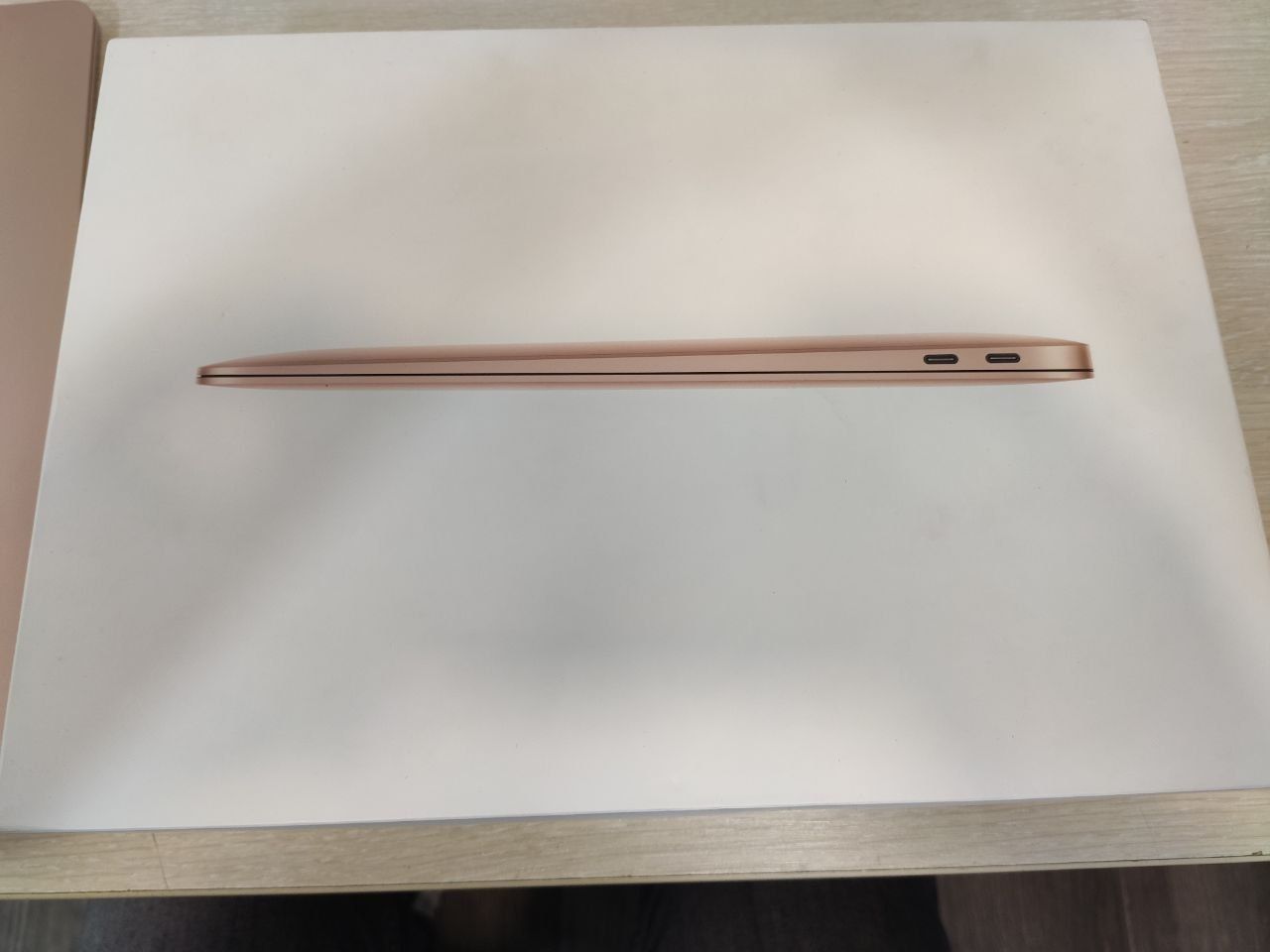 Apple MacBook Air 13" A2337