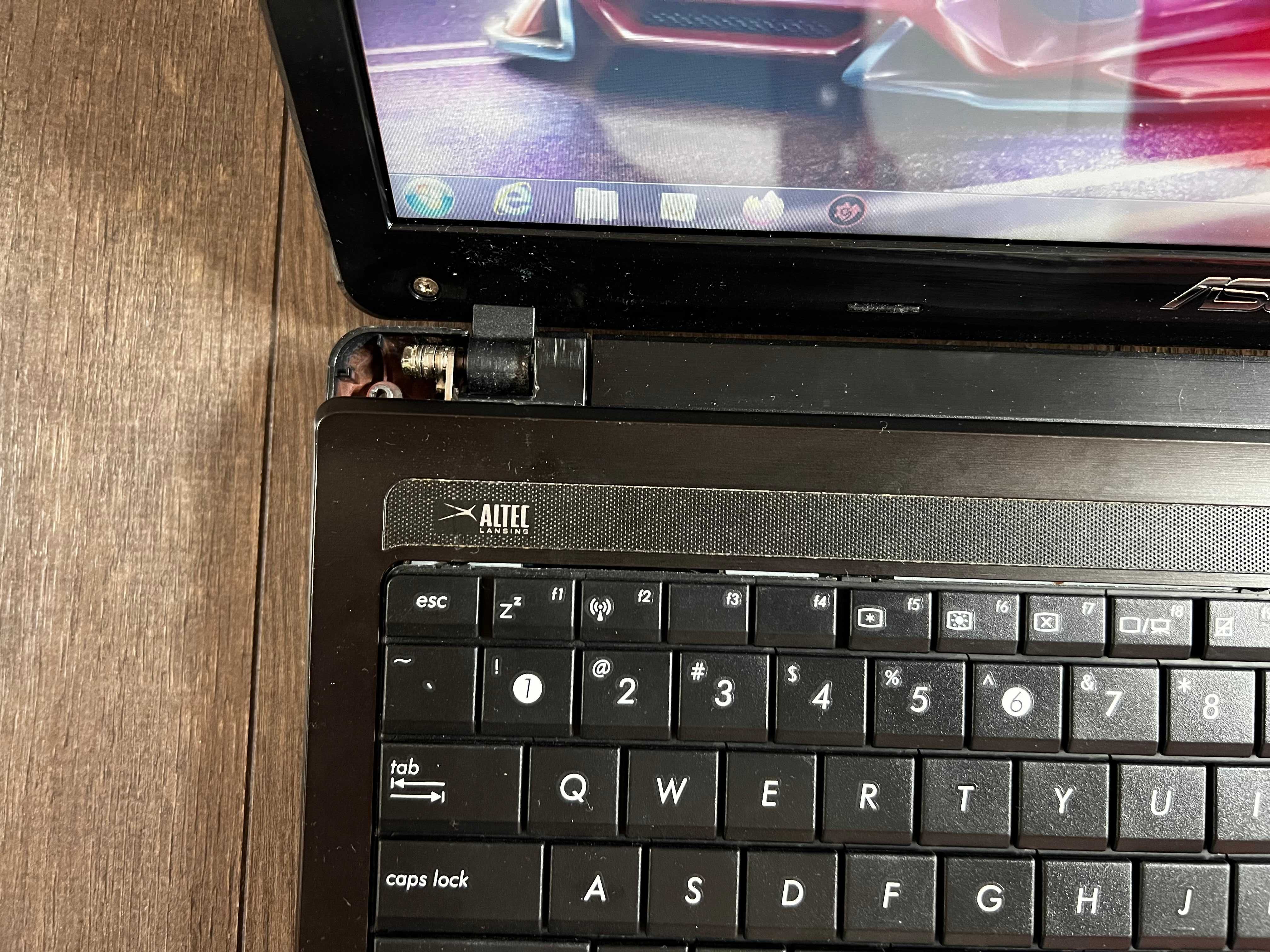 Laptop ASUS X53U