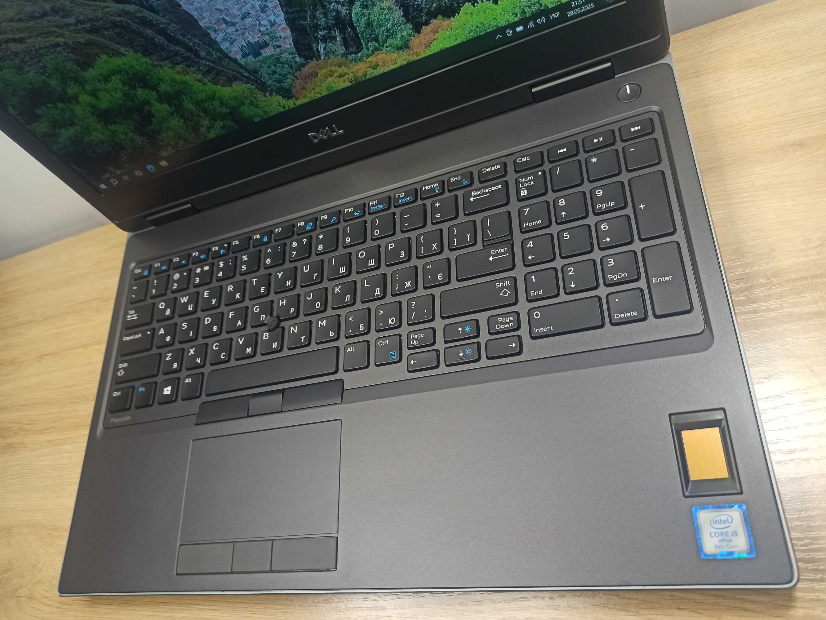 Ігровий нотубук Dell 7540 IPS/i5 4ядра/16gb/nvme 512Gb/T2000 4gb