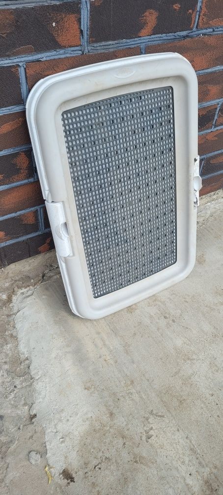 Туалет для собак котів