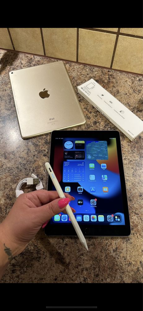 Tablet iPad Apple Retina + NOWY RYSIK - Touch ID - PROCREATE