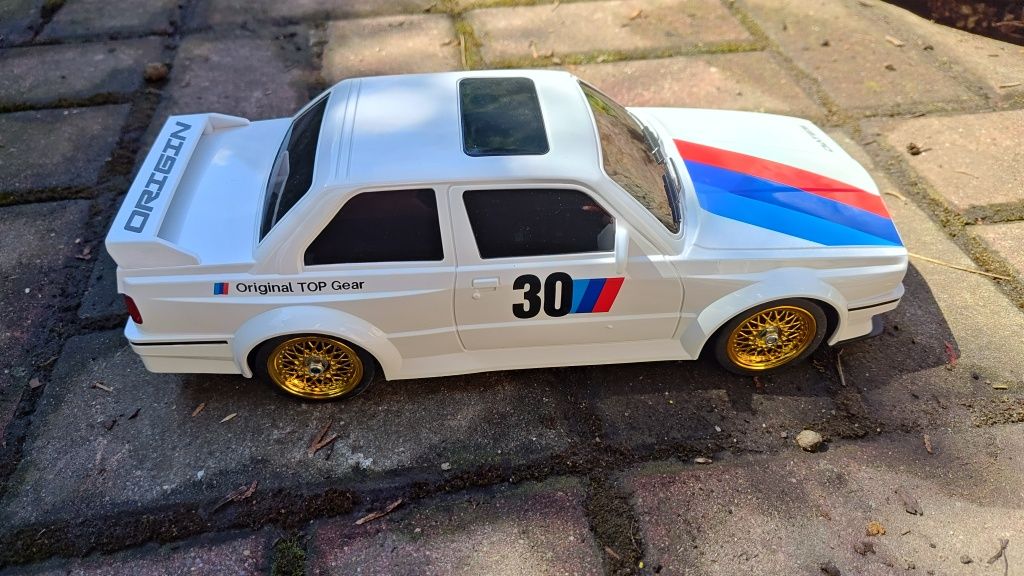 Samochód zdalnie sterowany model BMW E30 M3 do Driftu z serii classic